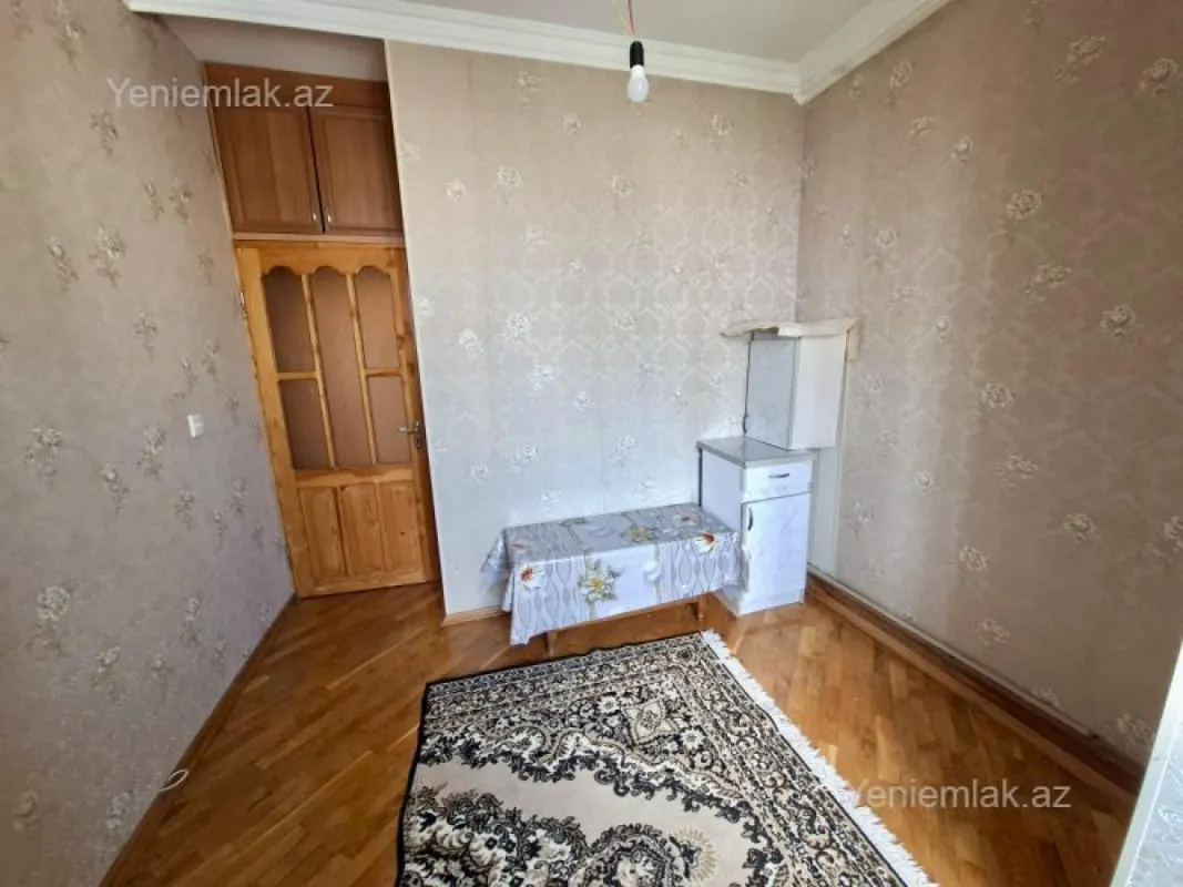 Satılır 1 otaqlı köhnə tikili 35 m²