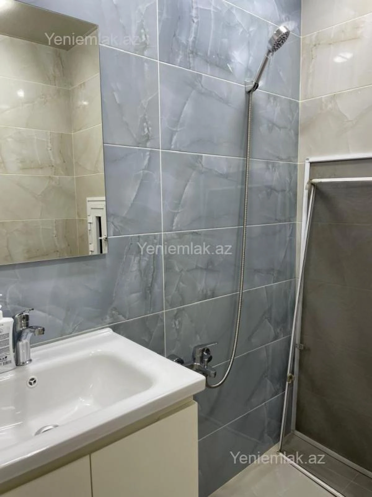 Satılır 2 otaqlı köhnə tikili 35 m²