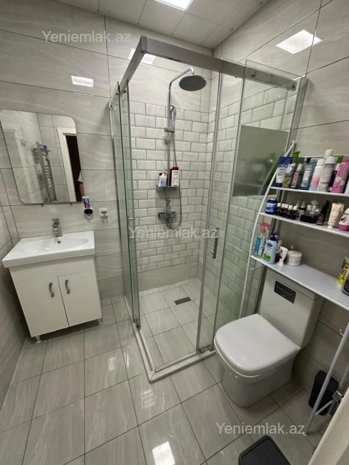 Satılır 3 otaqlı yeni tikili 137 m²