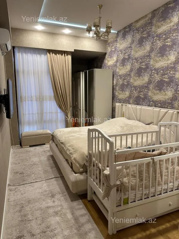 Satılır 3 otaqlı yeni tikili 137 m²