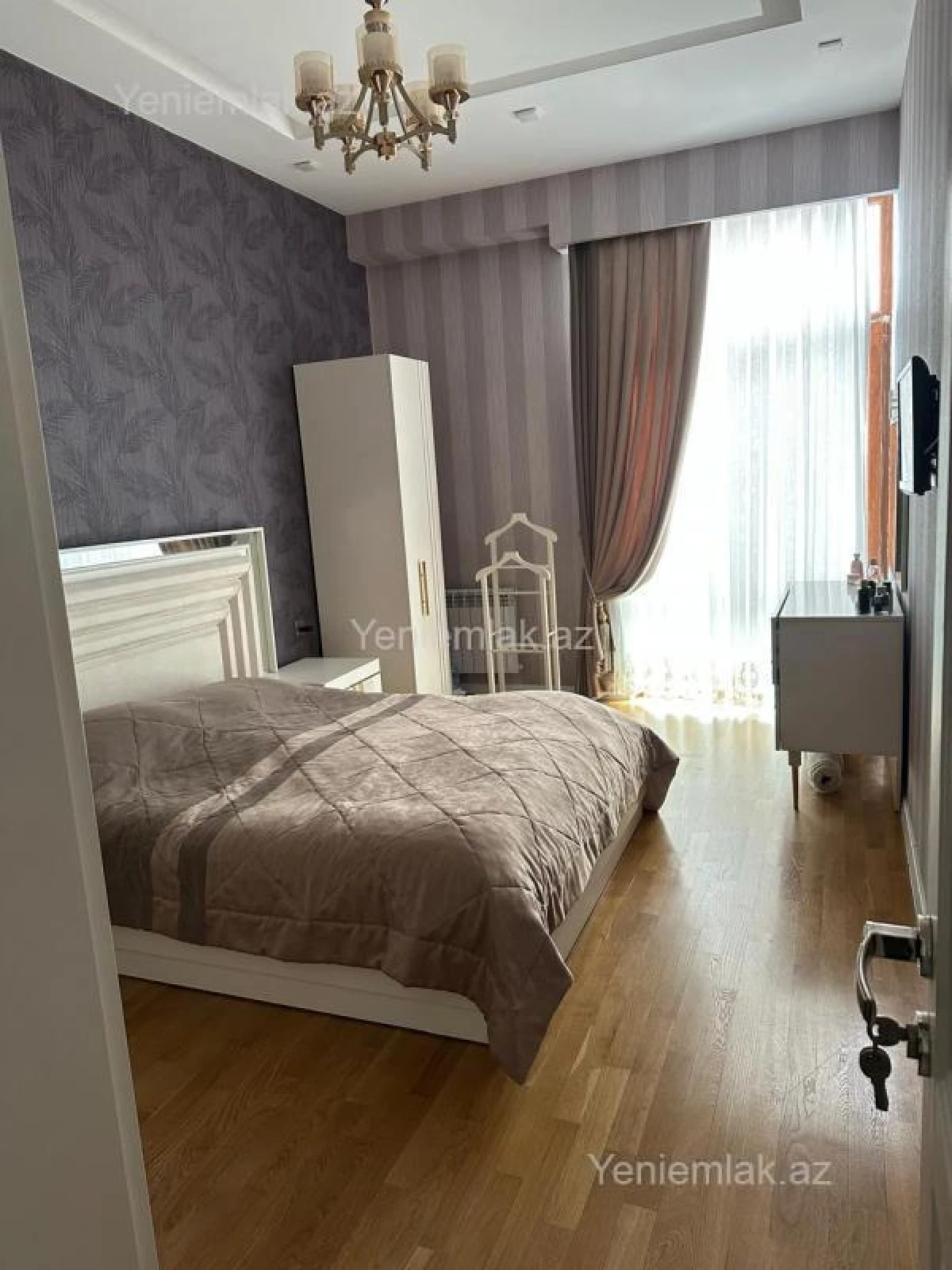 Satılır 3 otaqlı yeni tikili 137 m²