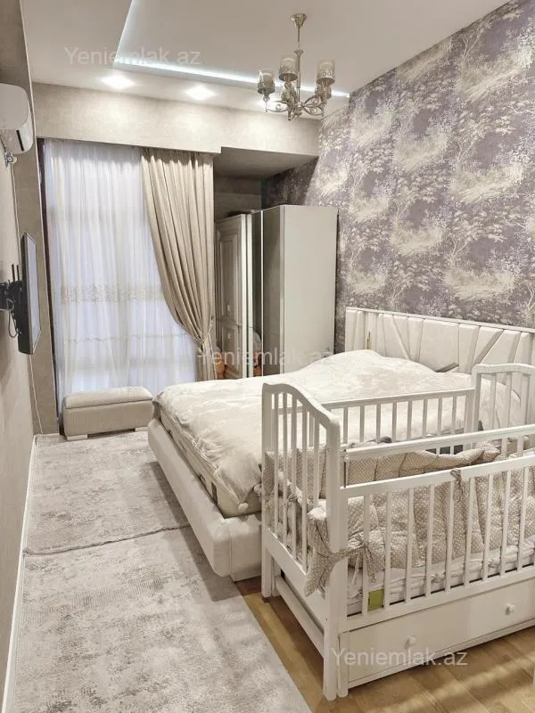 Satılır 3 otaqlı yeni tikili 137 m²