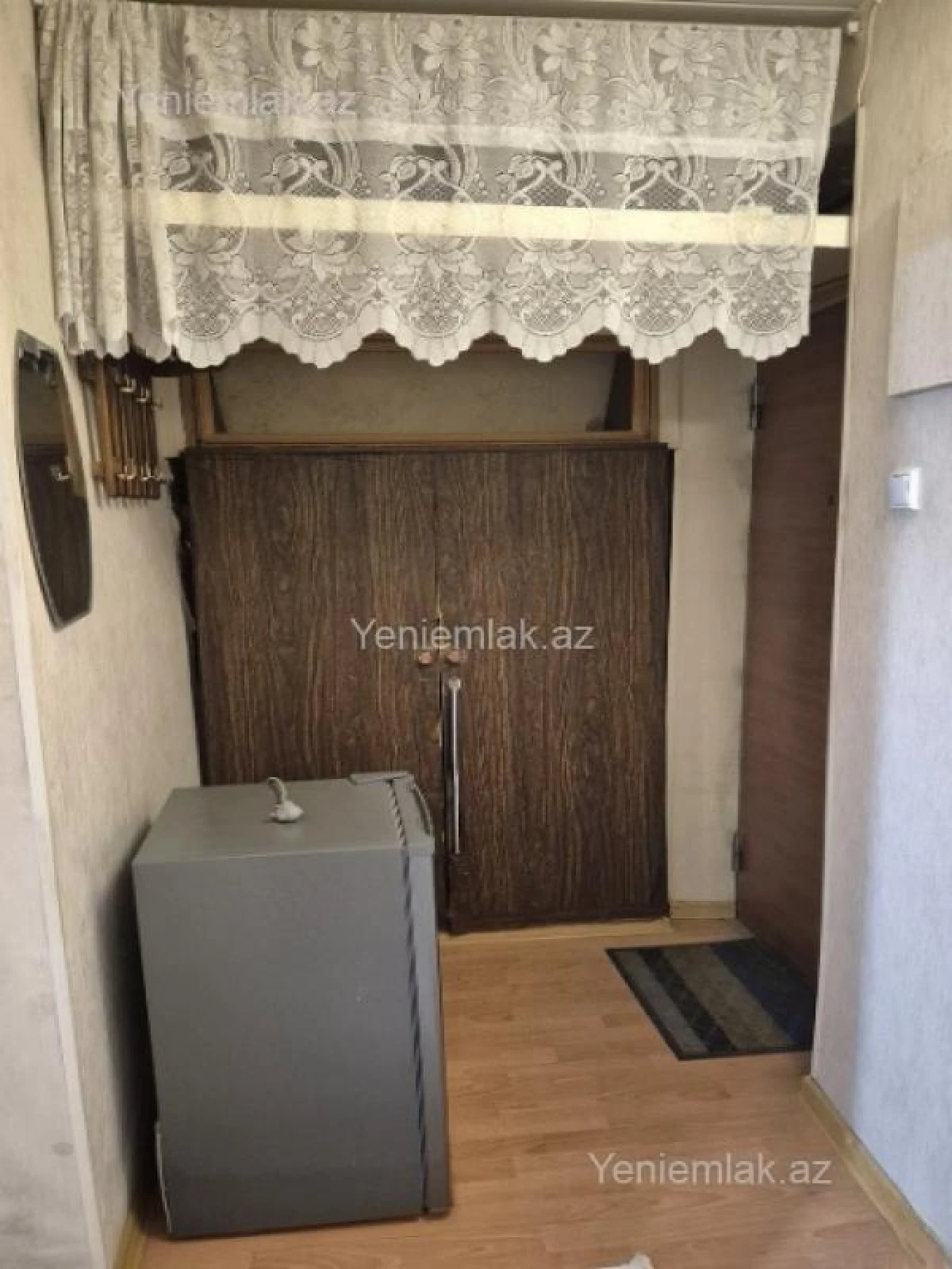 Satılır 1 otaqlı köhnə tikili 40 m²