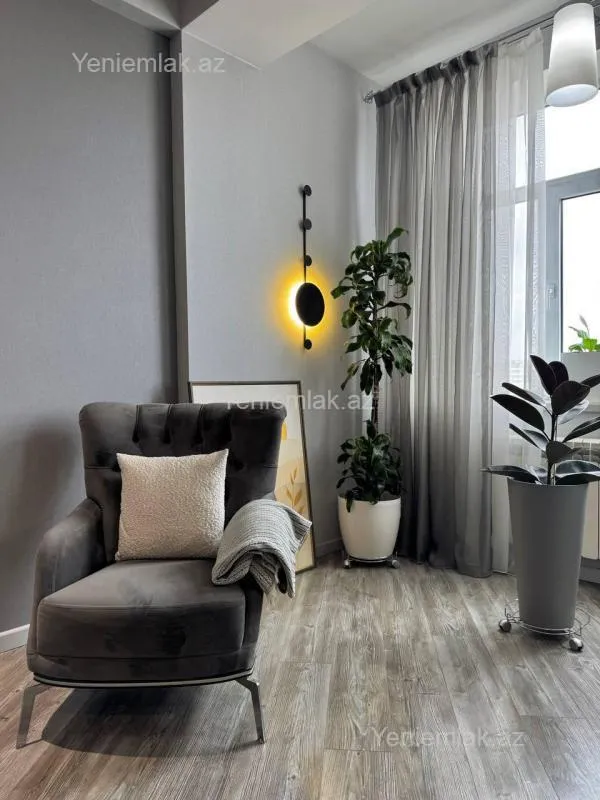 Satılır 2 otaqlı yeni tikili 80 m²