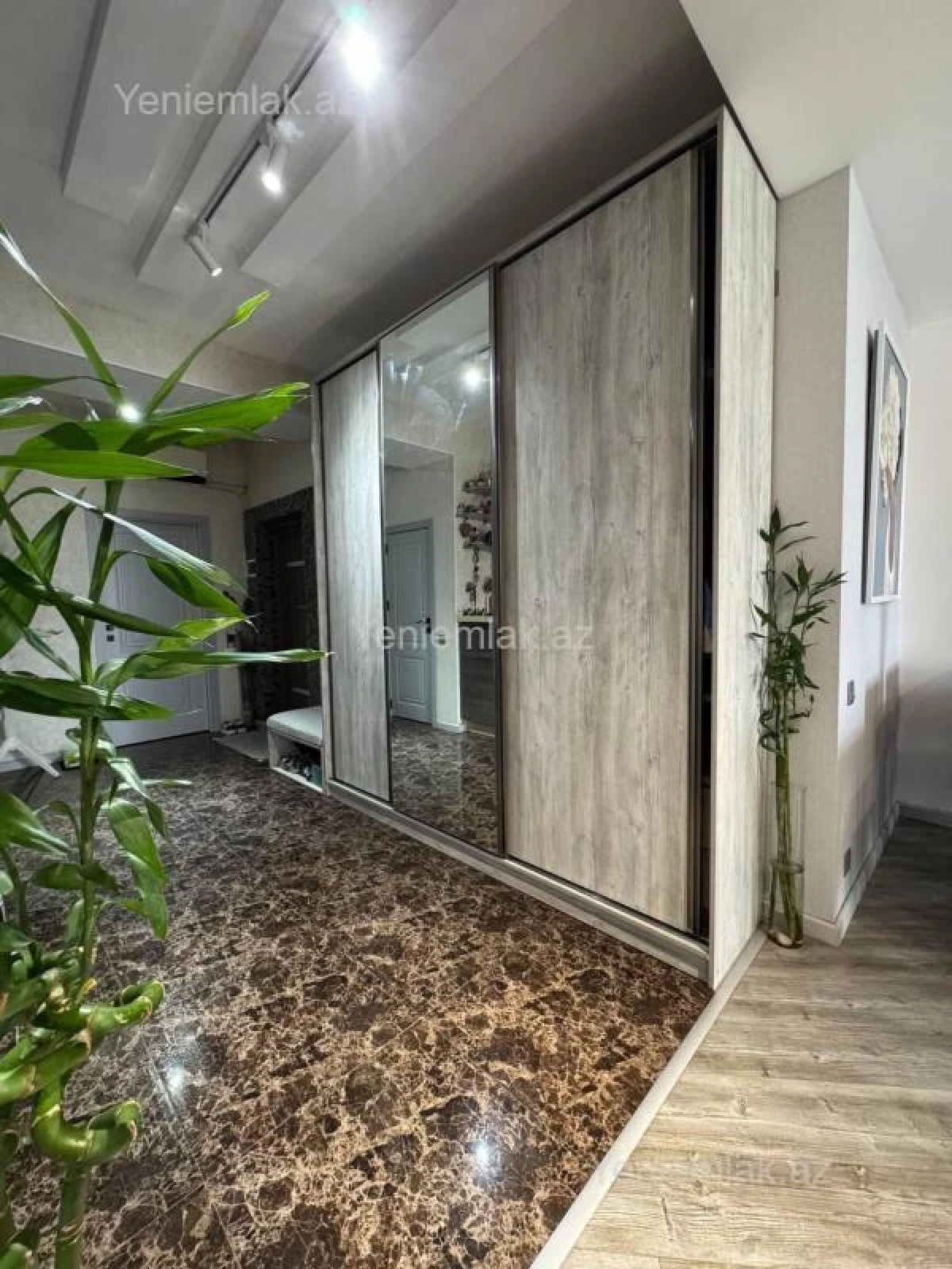 Satılır 2 otaqlı yeni tikili 80 m²