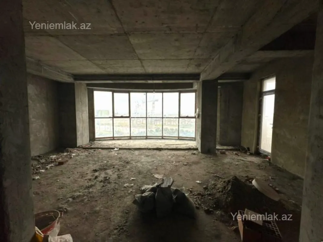 Satılır 4 otaqlı yeni tikili 200 m²