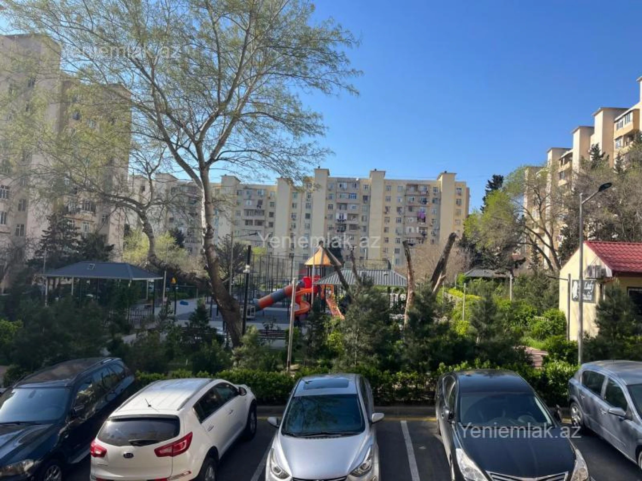 Satılır 3 otaqlı köhnə tikili 90 m²