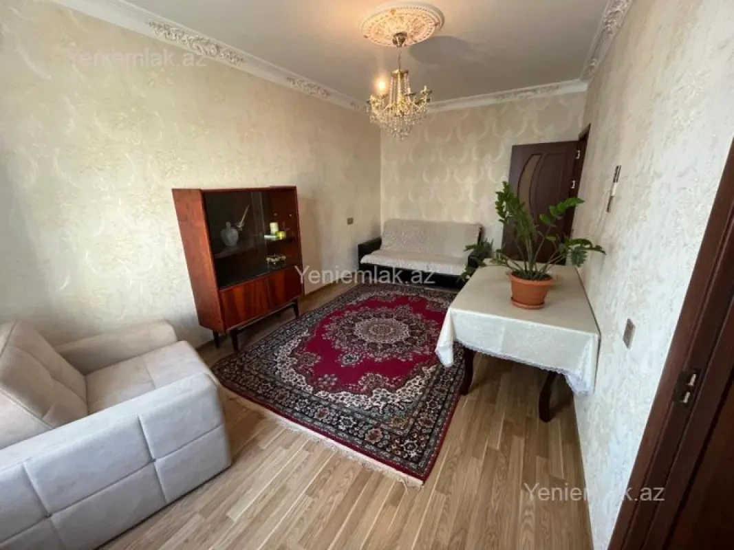 Satılır 3 otaqlı köhnə tikili 90 m²