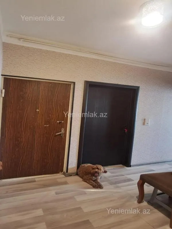 Satılır 2 otaqlı köhnə tikili 65 m²
