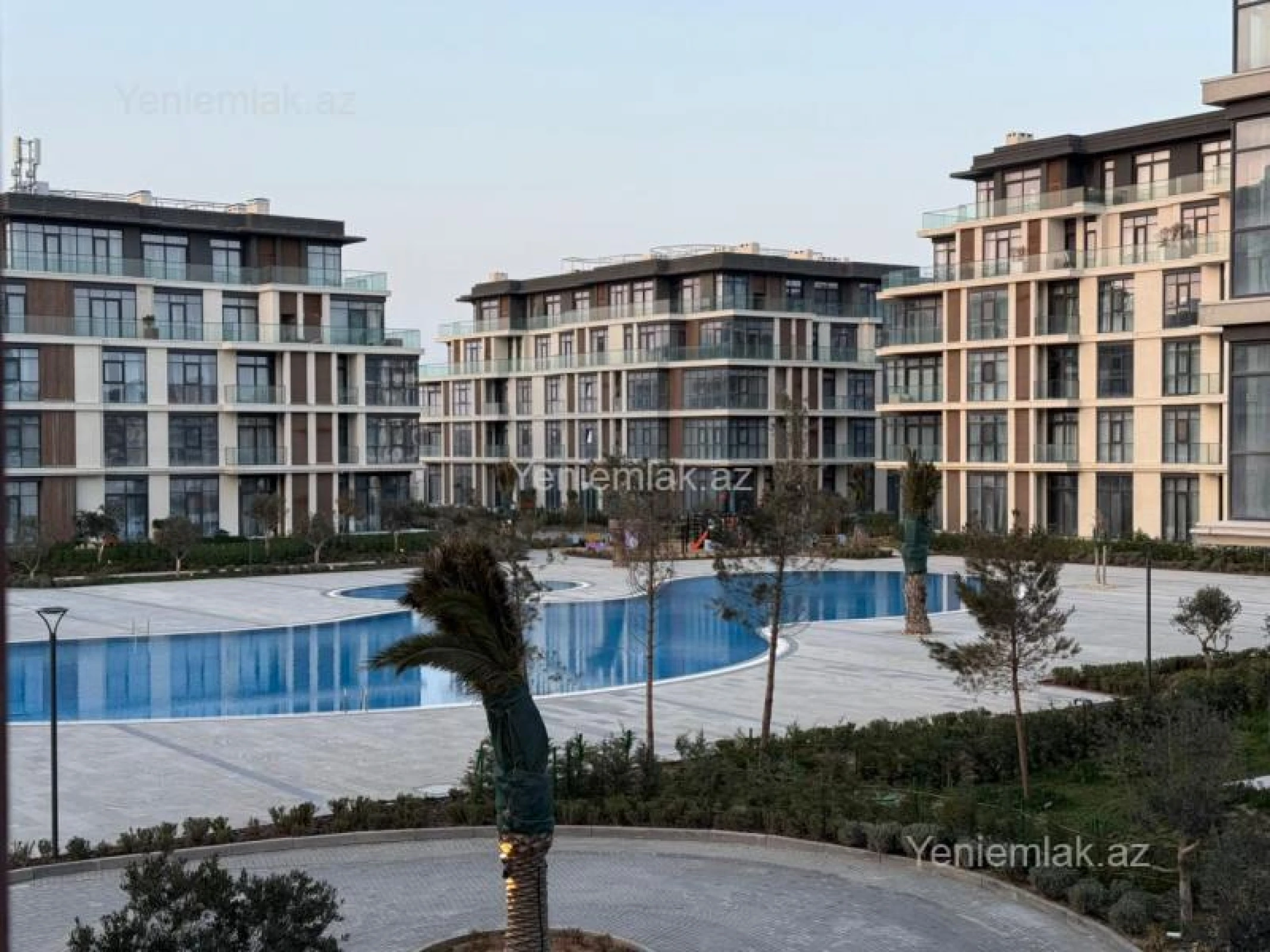 Satılır 2 otaqlı yeni tikili 104 m²