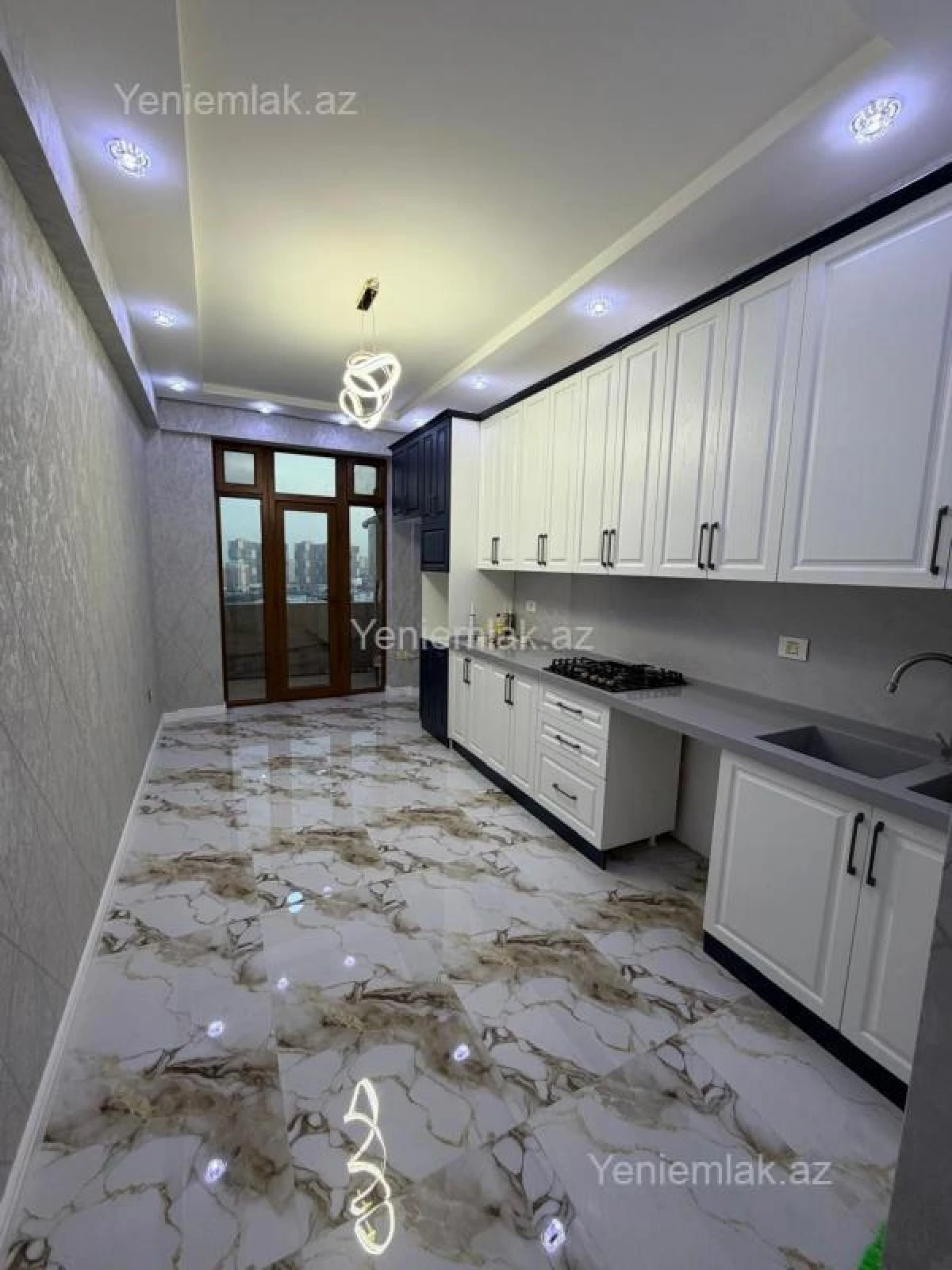 Satılır 4 otaqlı yeni tikili 132 m²