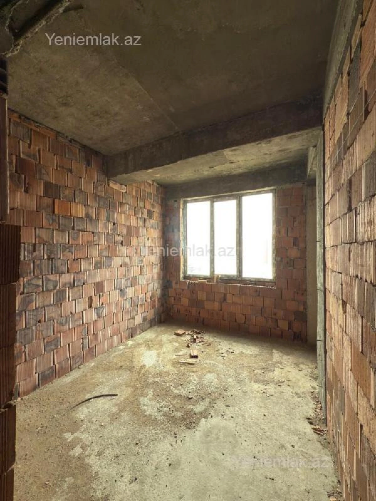Satılır 3 otaqlı yeni tikili 100 m²