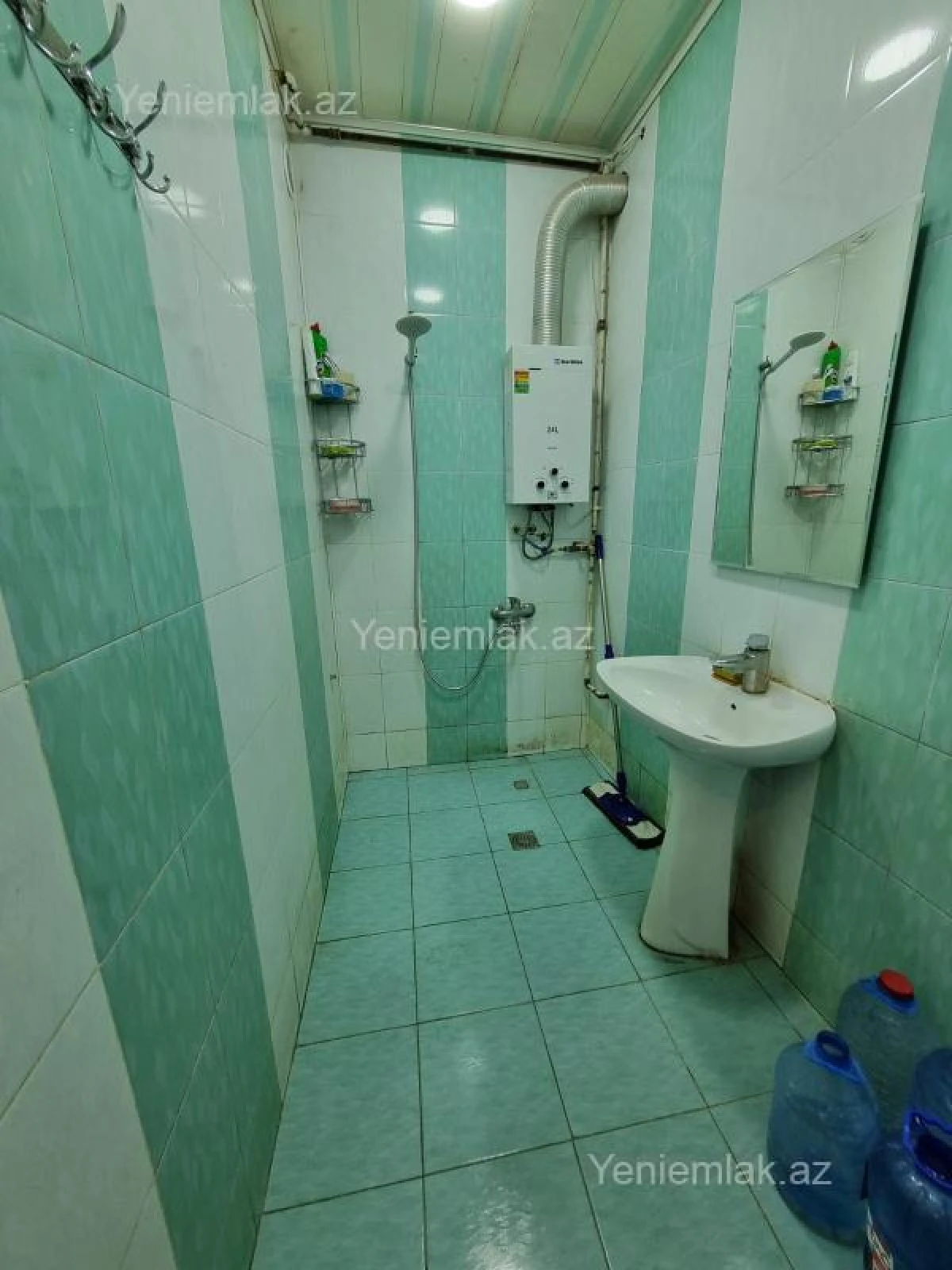 Satılır 2 otaqlı köhnə tikili 80 m²