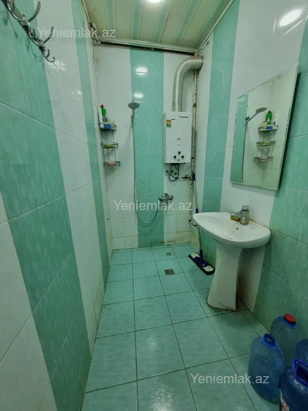 Satılır 2 otaqlı köhnə tikili 80 m²