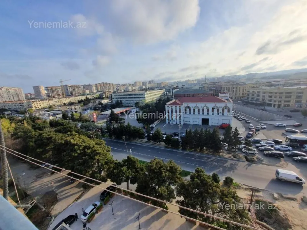 Satılır 2 otaqlı köhnə tikili 80 m²