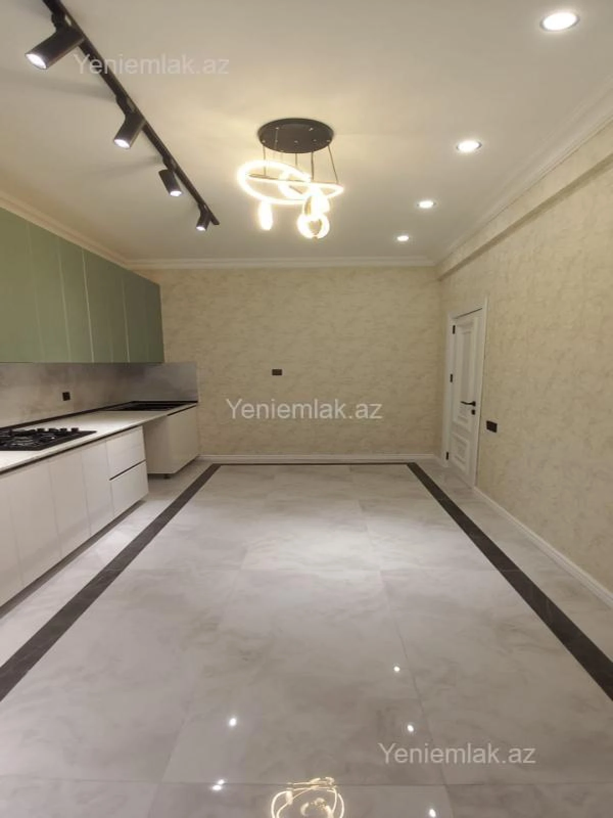 Satılır 3 otaqlı yeni tikili 108 m²