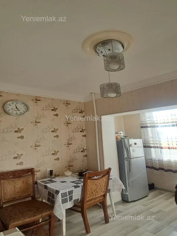 Satılır 2 otaqlı köhnə tikili 52 m²