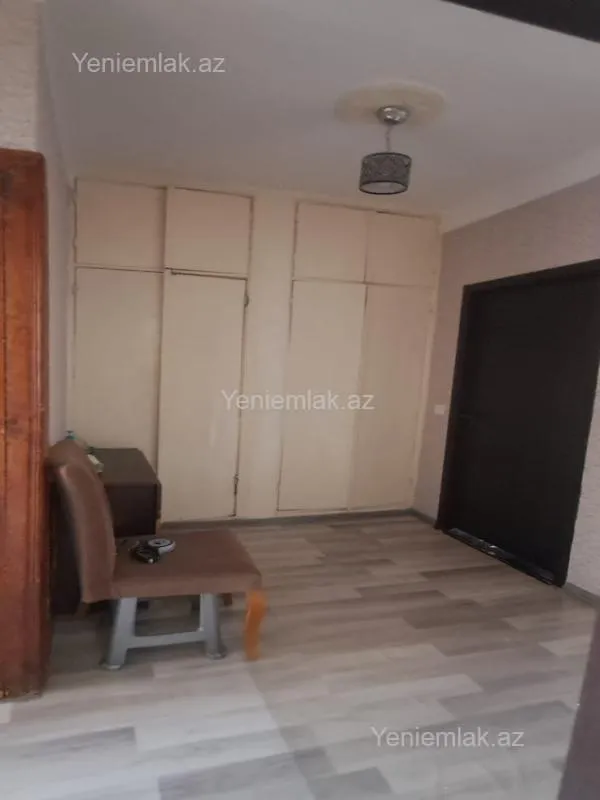 Satılır 2 otaqlı köhnə tikili 52 m²