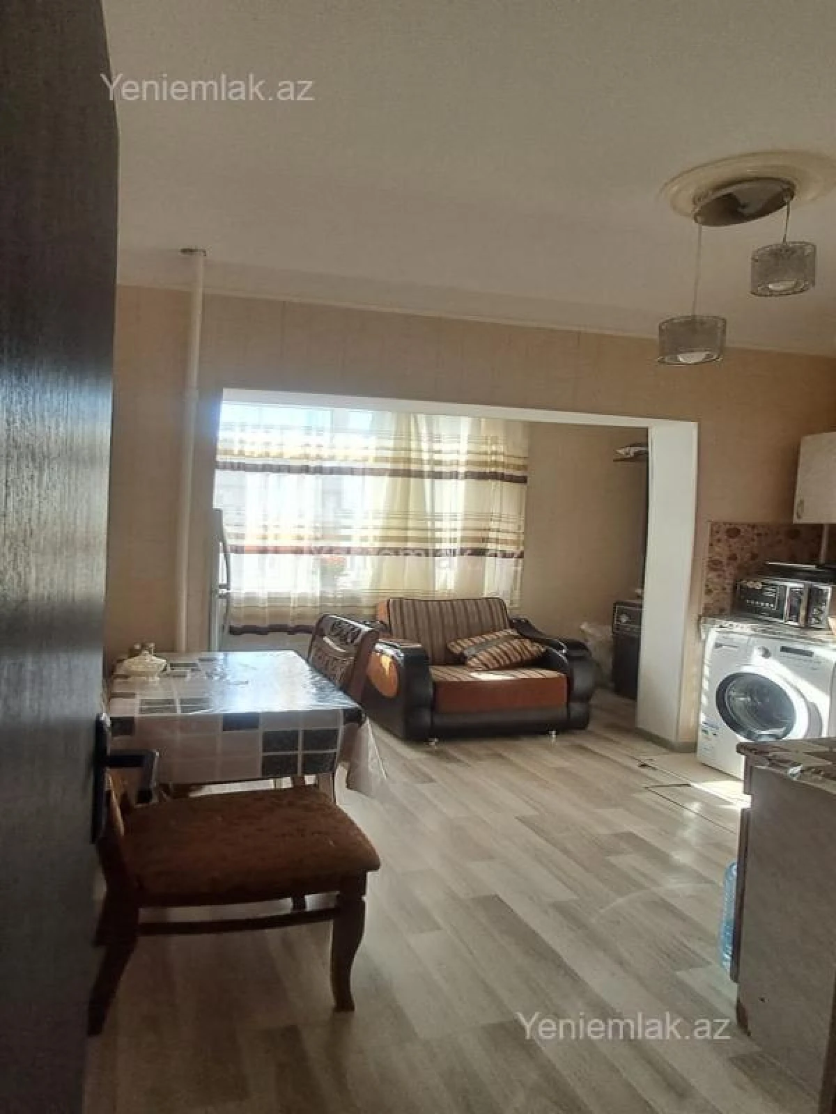 Satılır 2 otaqlı köhnə tikili 52 m²