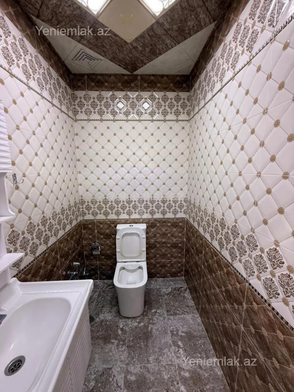 Satılır 9 otaqlı yeni tikili 135 m²