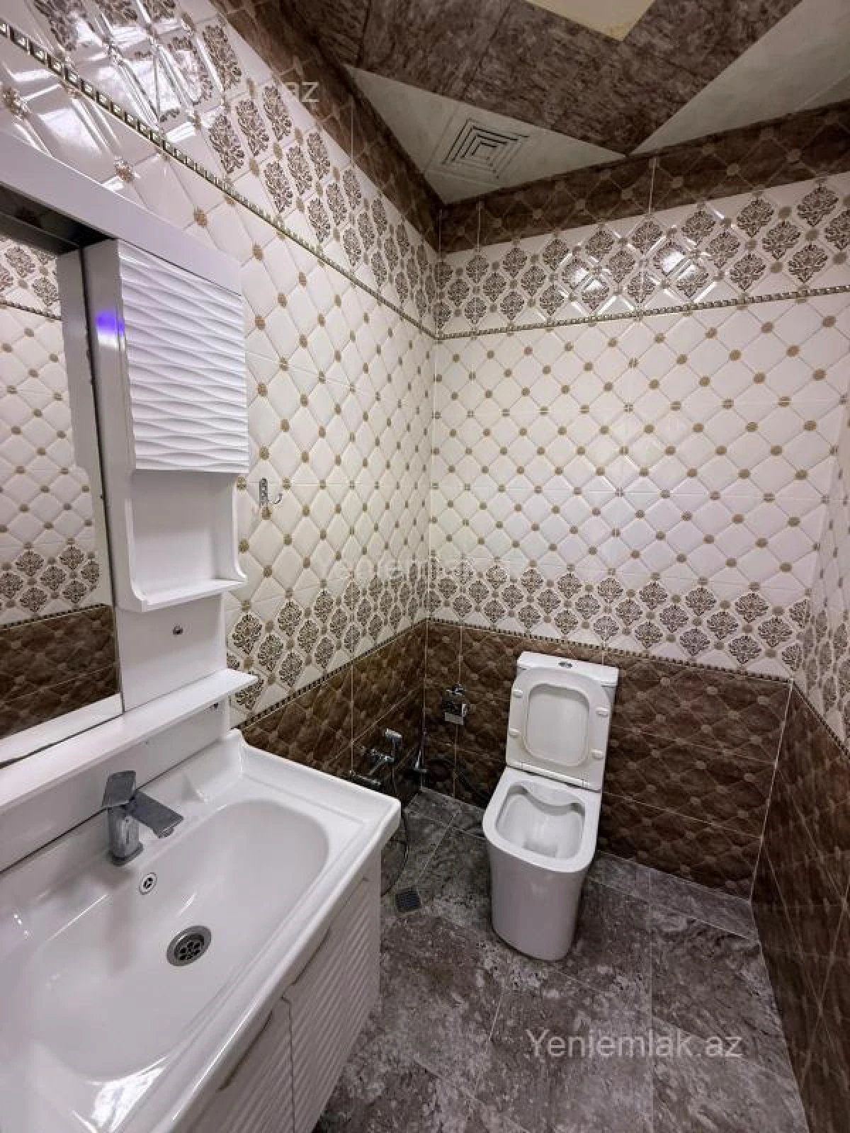 Satılır 9 otaqlı yeni tikili 135 m²