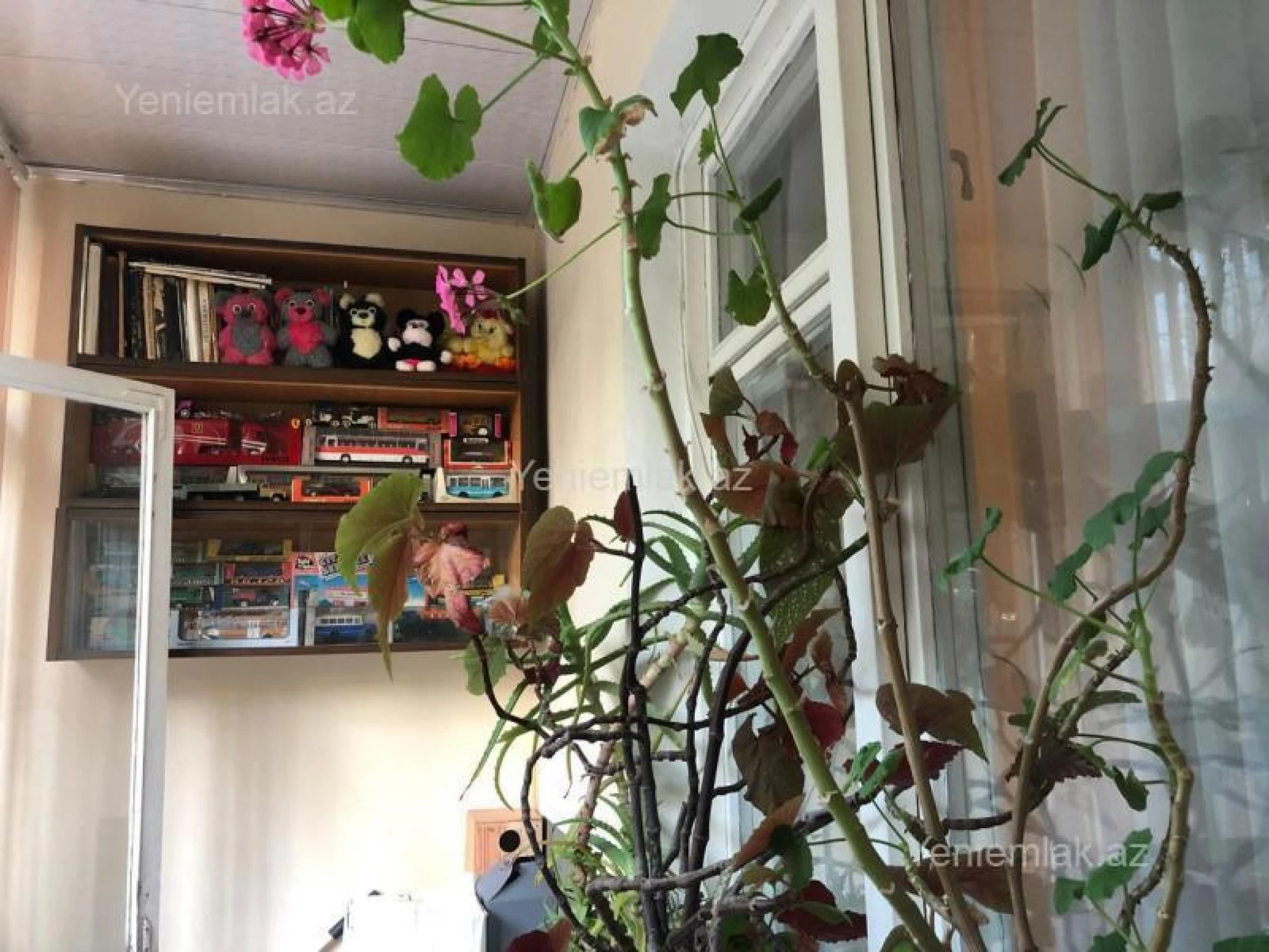 Satılır 3 otaqlı köhnə tikili 70 m²