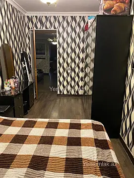 Satılır 4 otaqlı köhnə tikili 105 m²