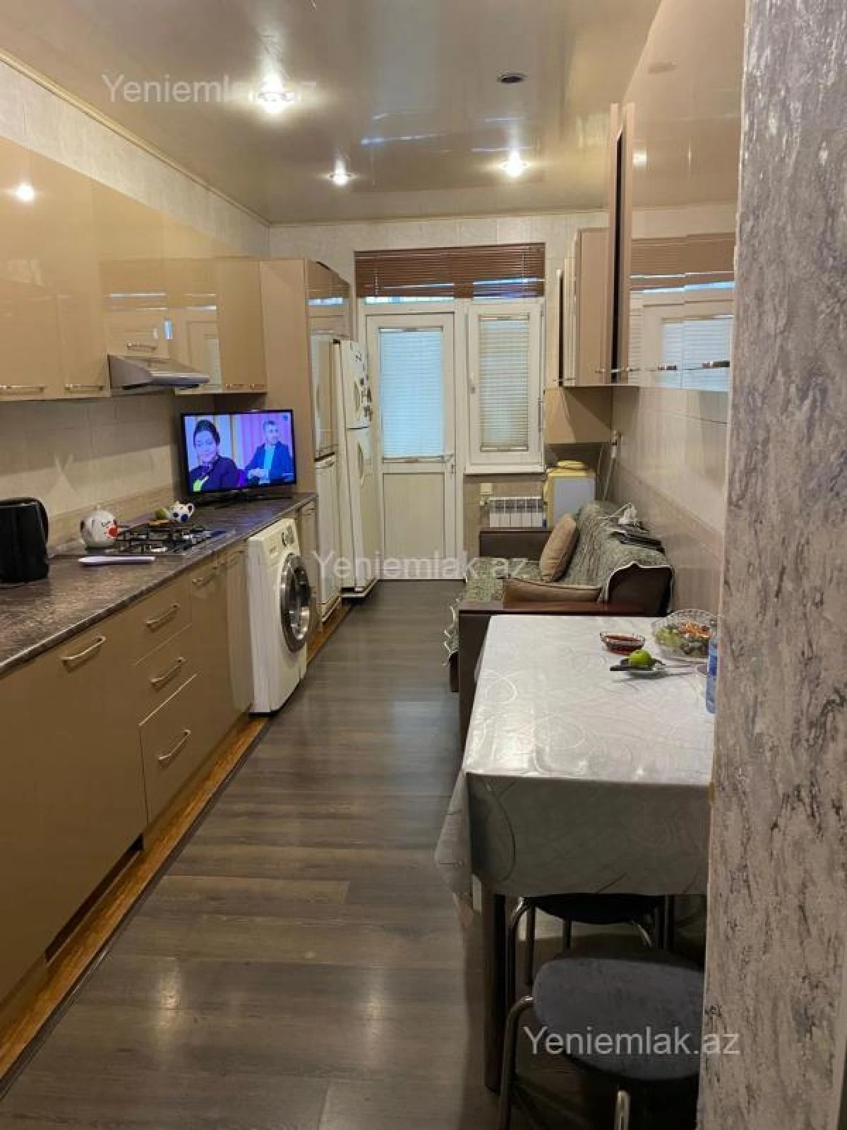 Satılır 4 otaqlı köhnə tikili 105 m²