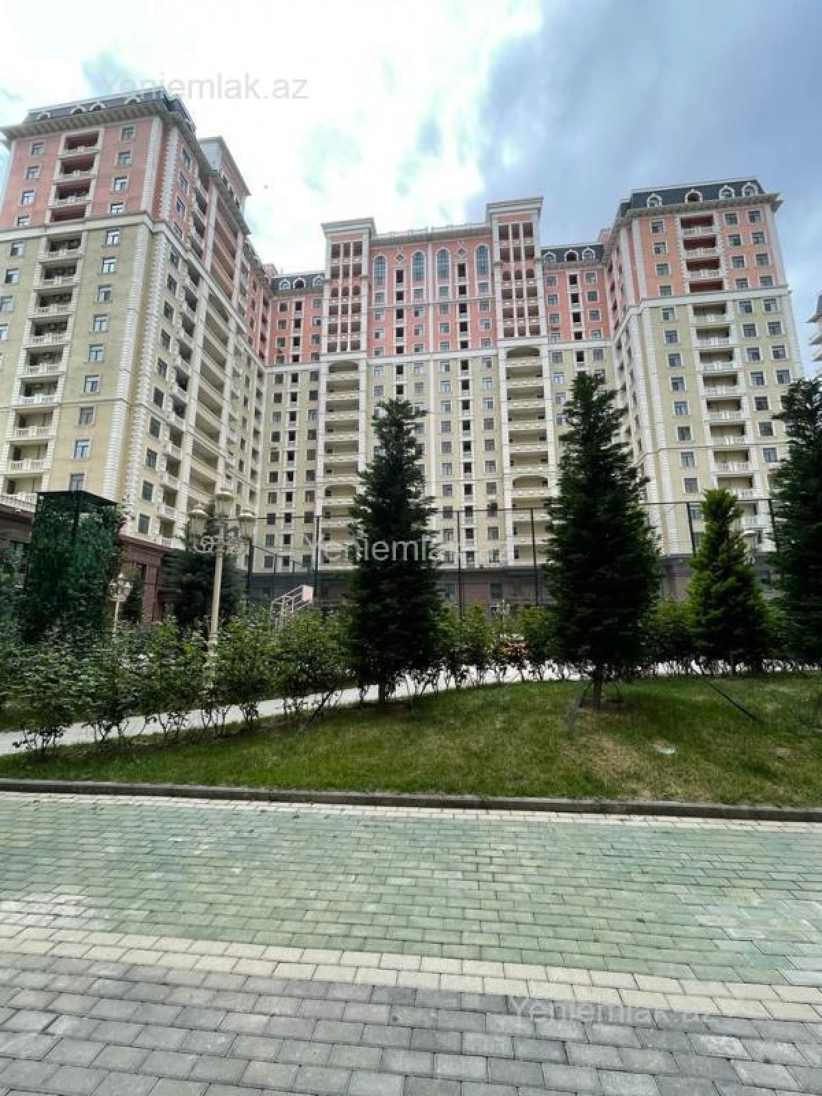 Satılır 4 otaqlı yeni tikili 185 m²