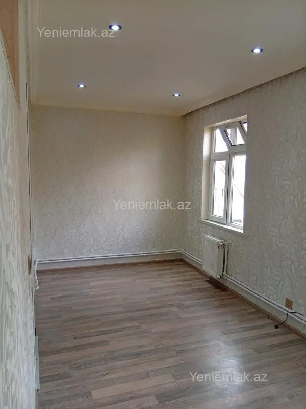 Satılır 2 otaqlı köhnə tikili 50 m²