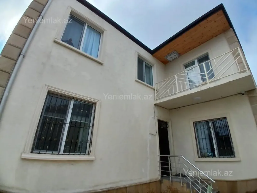 Satılır 4 otaqlı həyət evi 150 m²