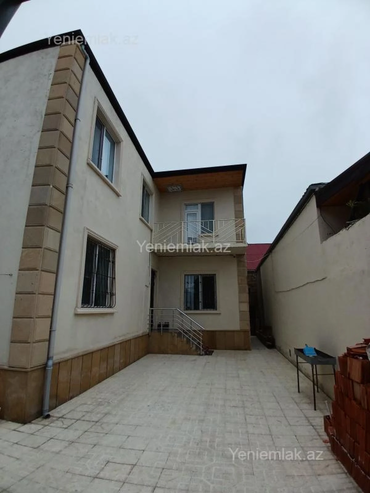 Satılır 4 otaqlı həyət evi 150 m²