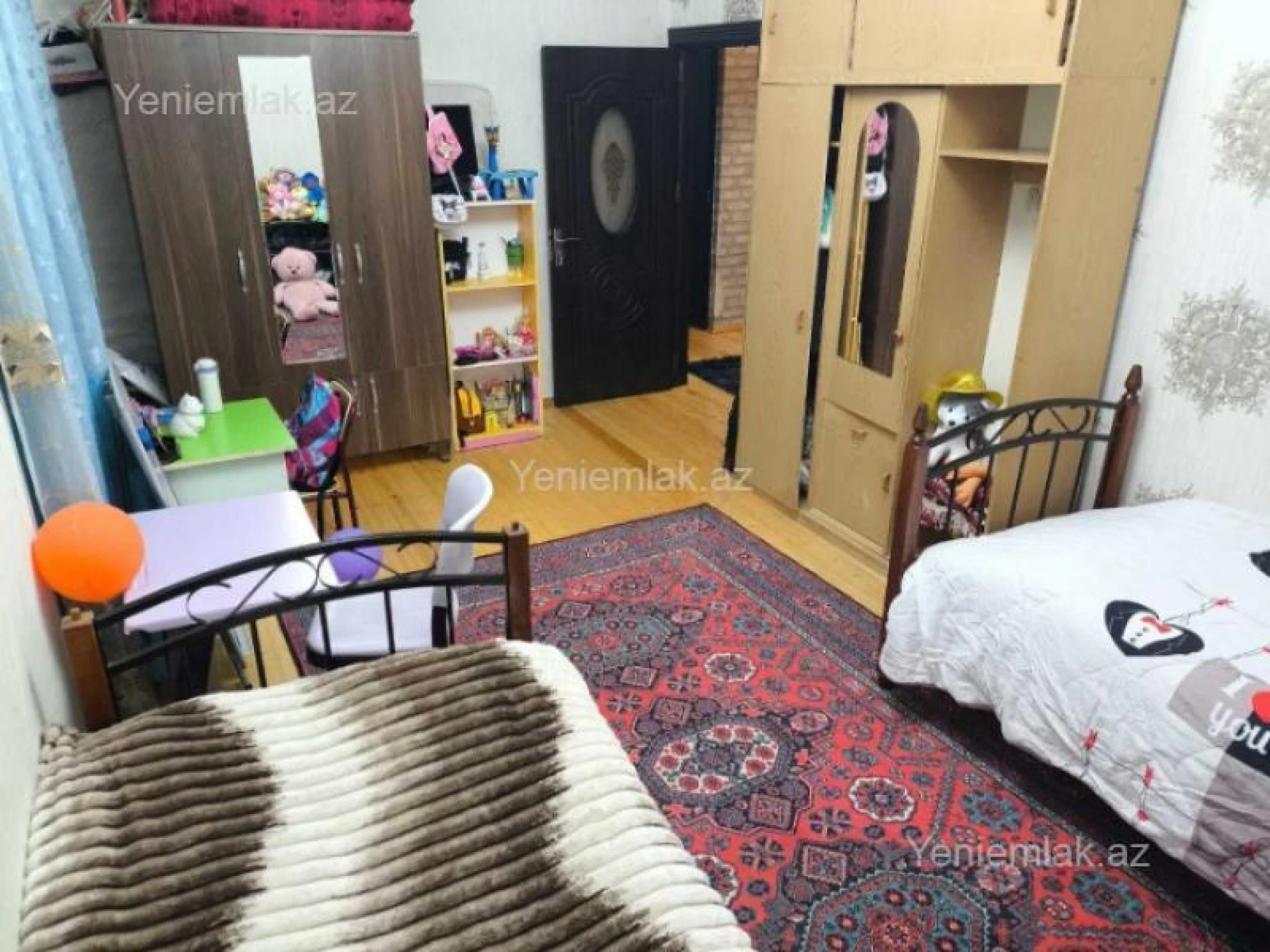 Satılır 3 otaqlı köhnə tikili 90 m²