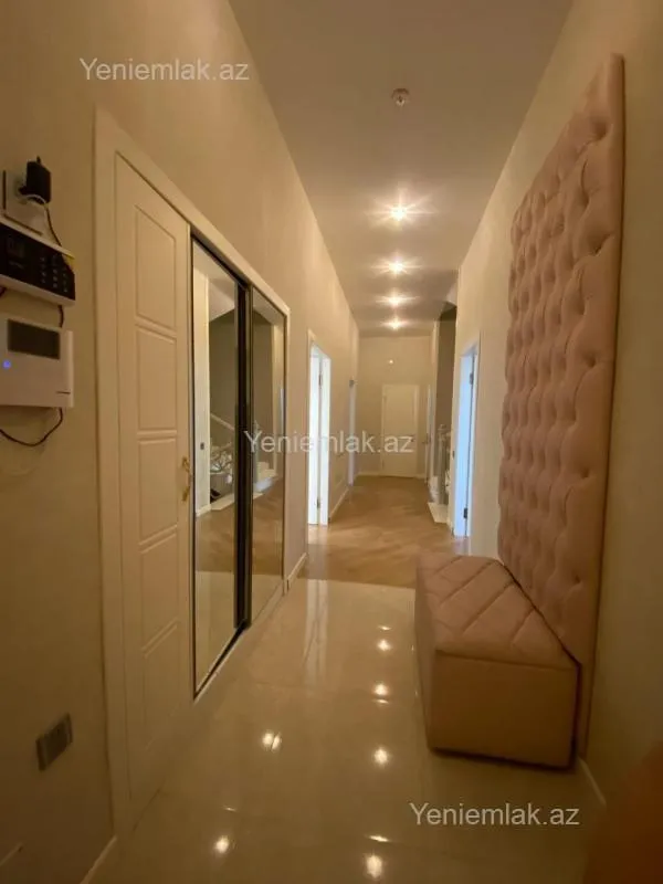 Satılır 7 otaqlı həyət evi 410 m²