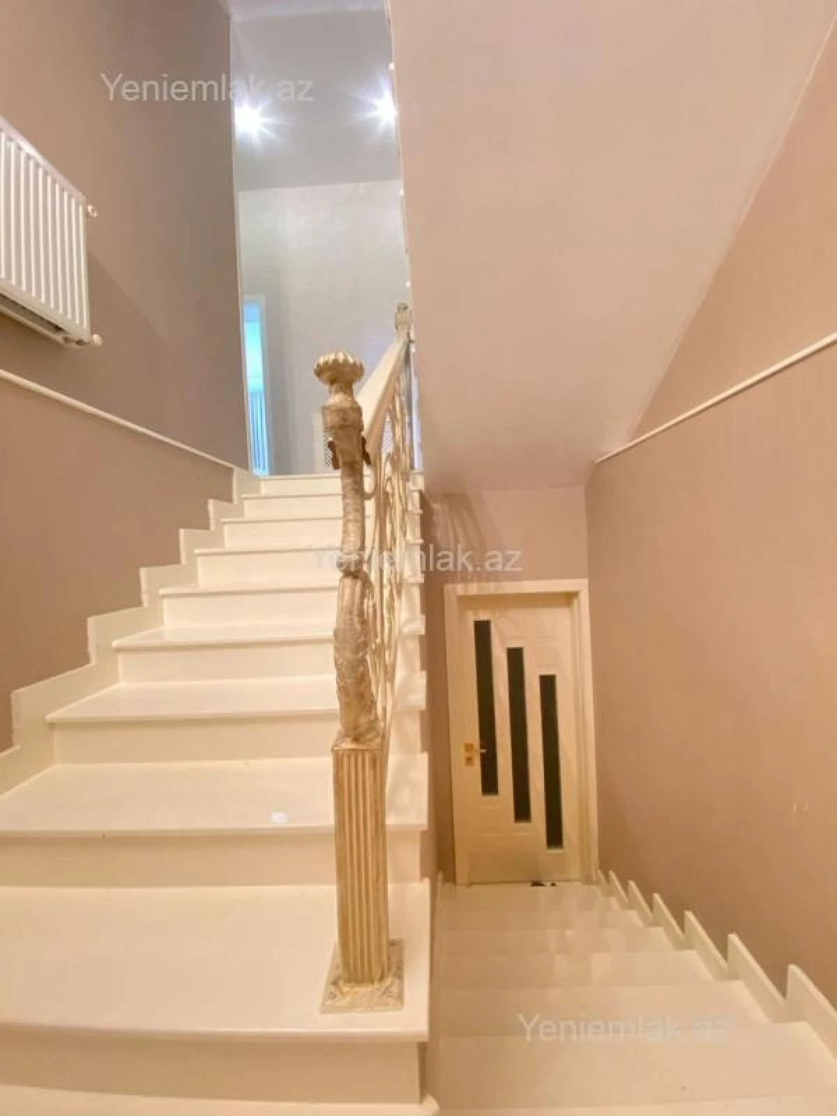 Satılır 7 otaqlı həyət evi 410 m²