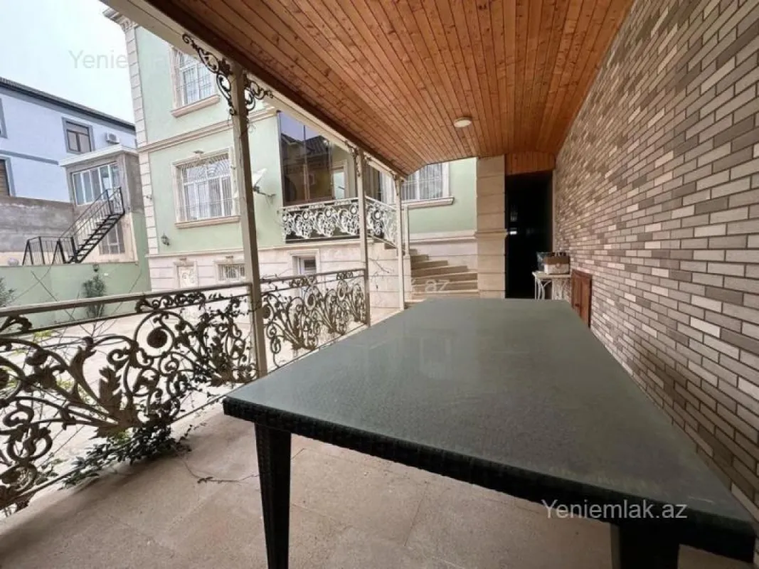 Satılır 7 otaqlı həyət evi 410 m²