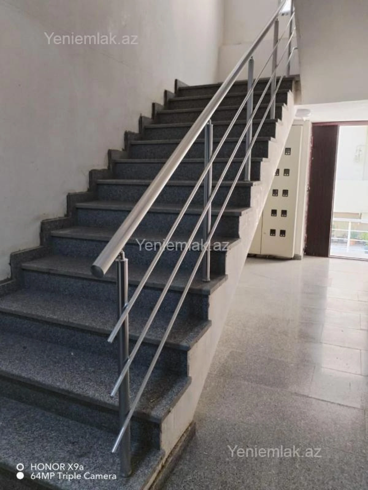Satılır 2 otaqlı yeni tikili 60 m²