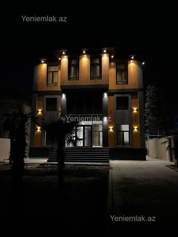 Satılır 8 otaqlı həyət evi 800 m²