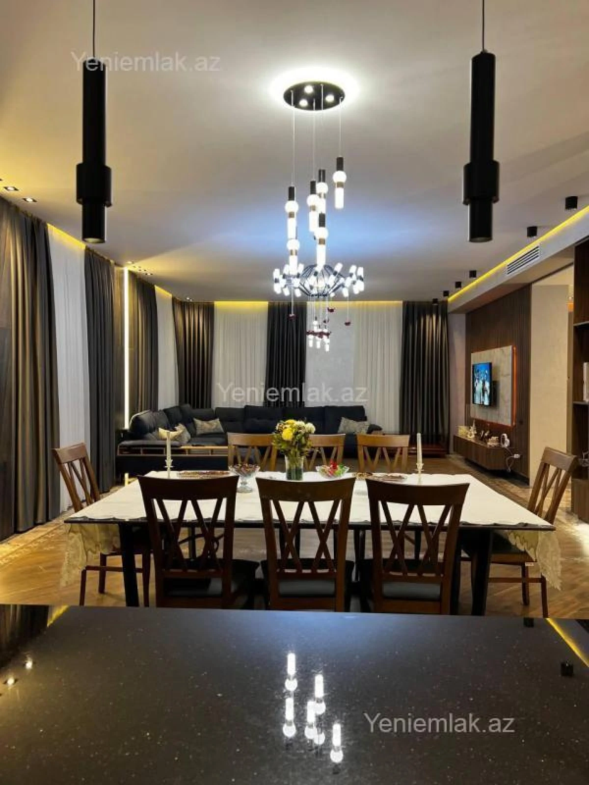 Satılır 8 otaqlı həyət evi 800 m²