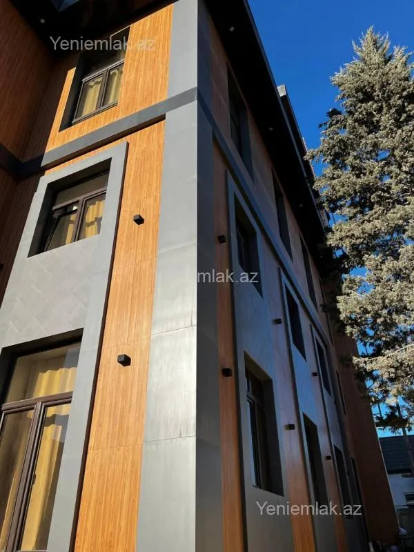 Satılır 8 otaqlı həyət evi 800 m²