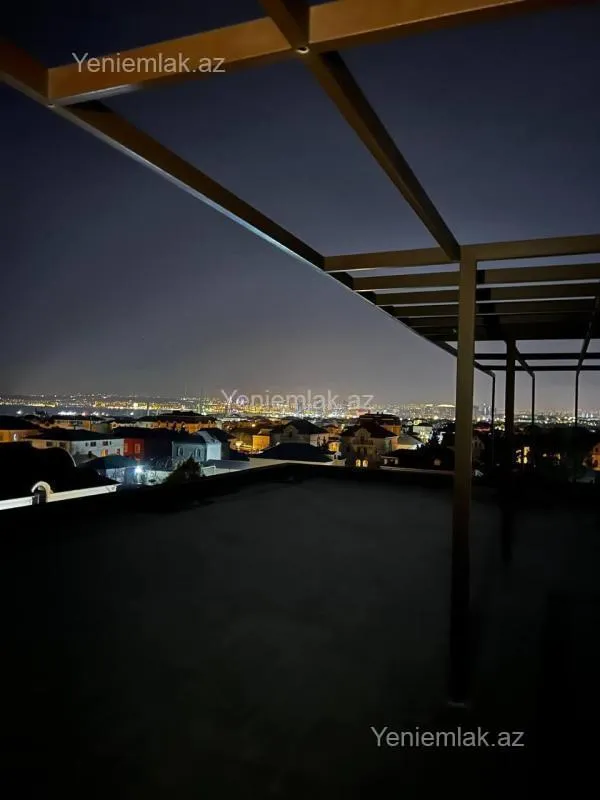 Satılır 8 otaqlı həyət evi 800 m²