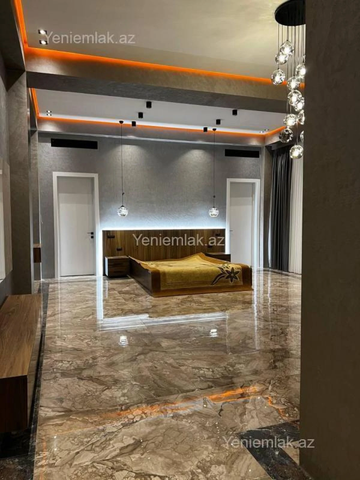 Satılır 8 otaqlı həyət evi 800 m²