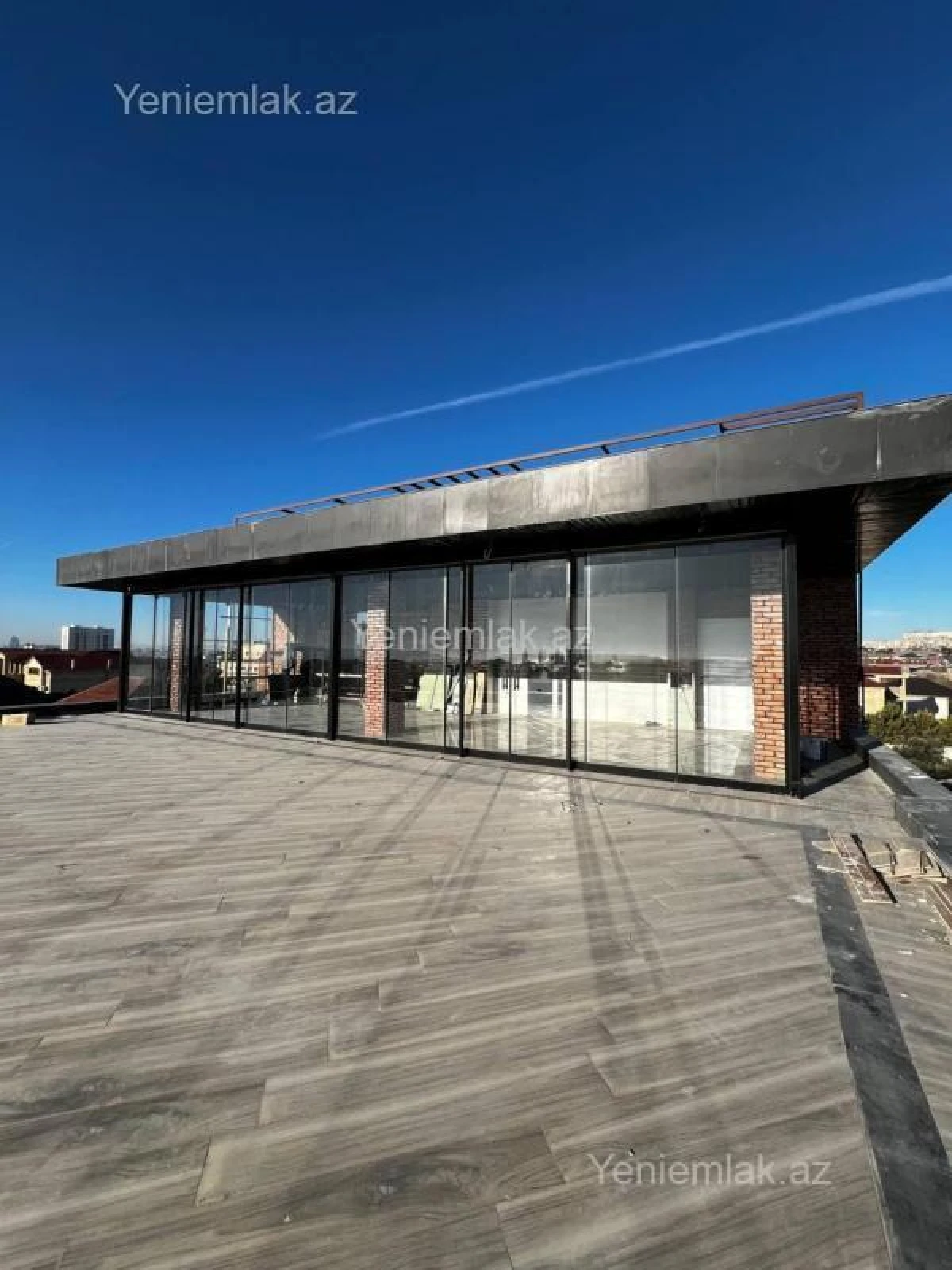 Satılır 8 otaqlı həyət evi 800 m²
