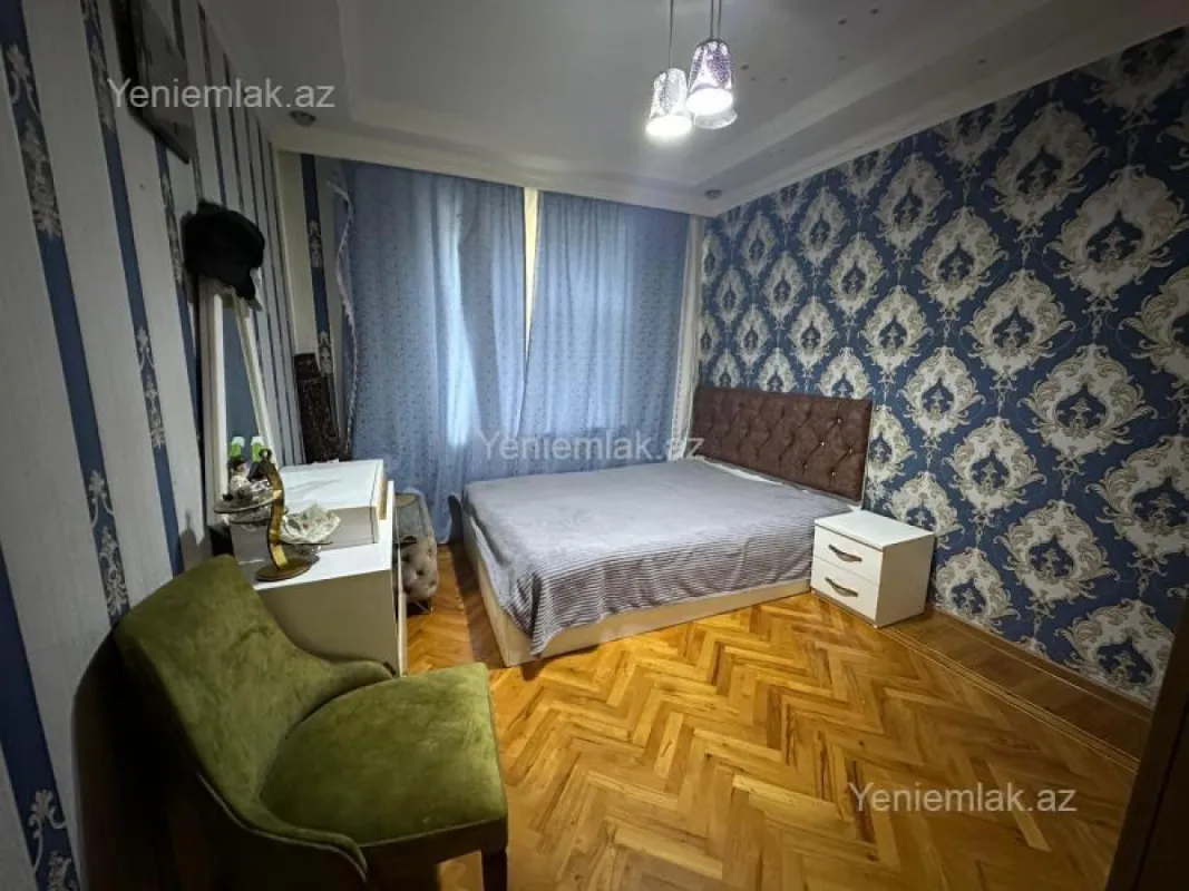 Satılır 3 otaqlı köhnə tikili 80 m²