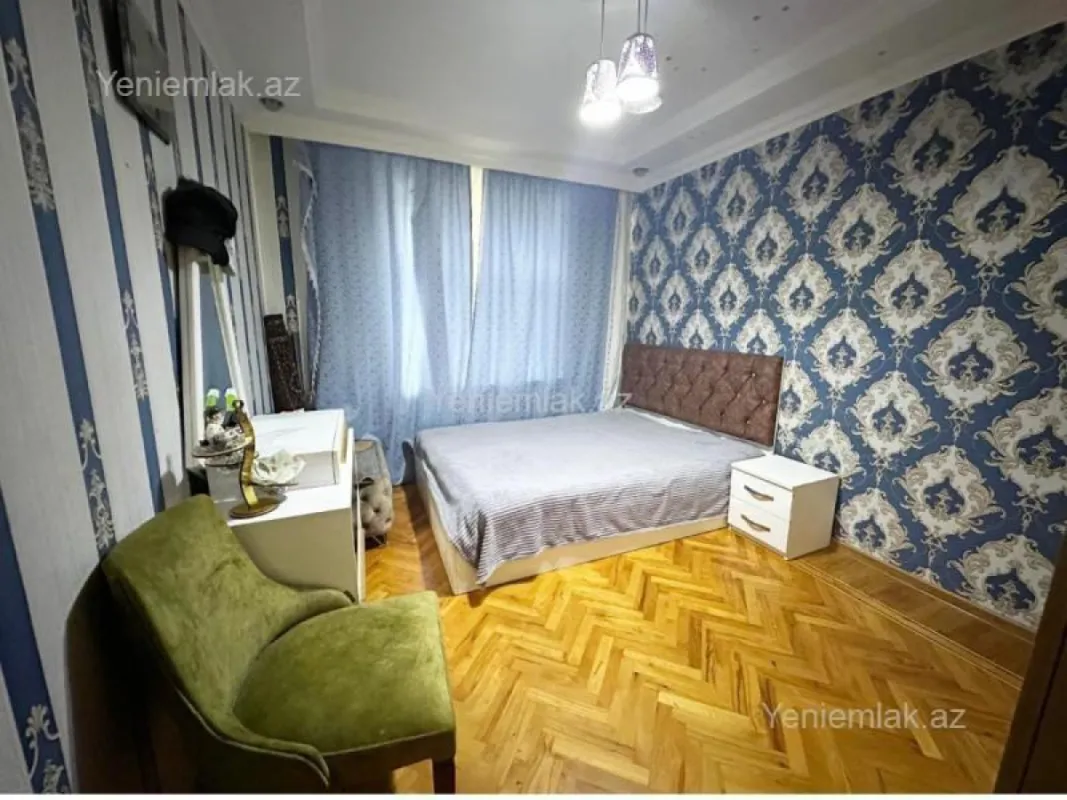 Satılır 3 otaqlı köhnə tikili 80 m²