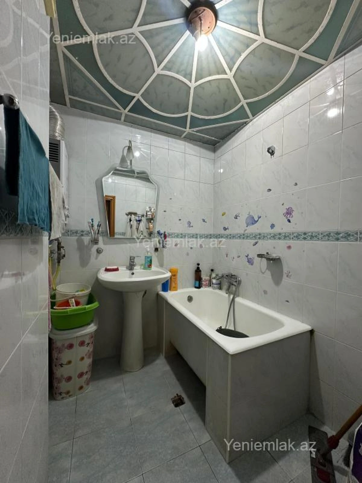 Satılır 3 otaqlı köhnə tikili 80 m²
