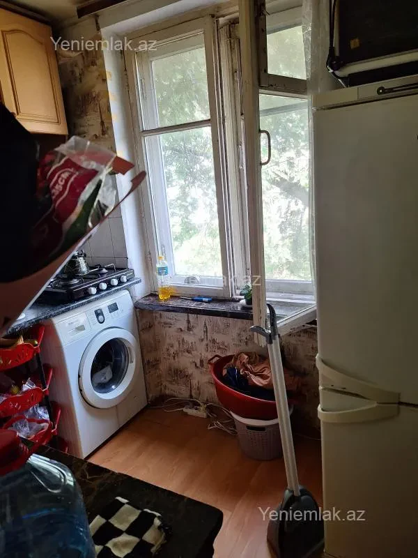 Satılır 2 otaqlı köhnə tikili 55 m²