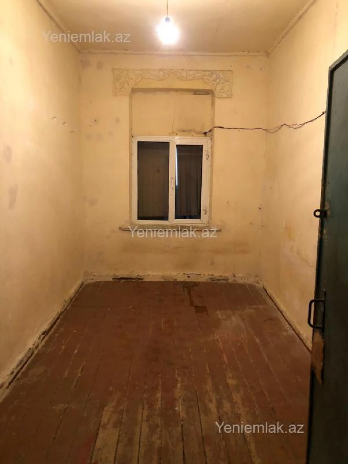 Satılır 4 otaqlı köhnə tikili 90 m²