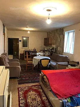 Satılır 4 otaqlı köhnə tikili 90 m²