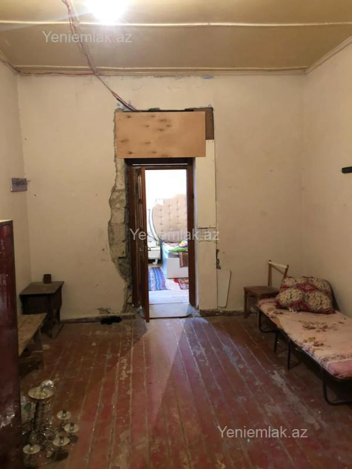 Satılır 4 otaqlı köhnə tikili 90 m²